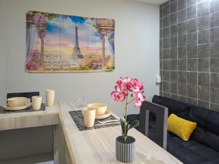 Over 1600 Five-Stars I 500m to Award Winning Beach l Memory Foam King Beds l Kitchen 3B4B - Playa del Carmen - 6
