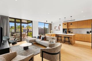 Bellfield Haven Stylish 4BR - Wanaka - 0