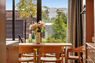 Bellfield Haven Stylish 4BR - Wanaka - 9