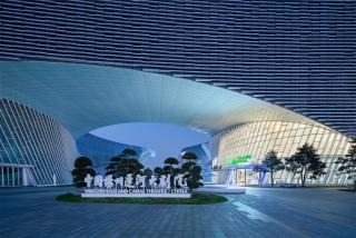 Holiday Inn Express Yangzhou Grand Canal Theatre - Yangzhou - 9