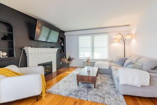 Modern 5 Bedroom Downtown Moncton Heritage Home - 9