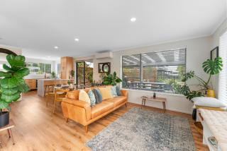 Lake View Retreat - lake views with BBQ & Pizza Oven - Taupo - 4