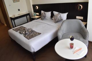 Divik Aparthotel - Bhopal - 8