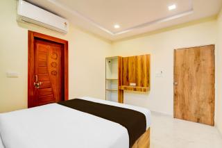 Hotel O R Square Inn - Pedda Ambarpet - 4