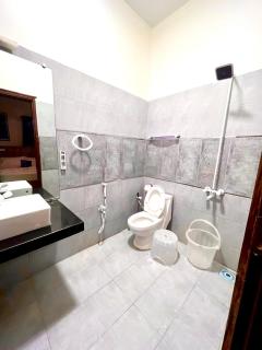 Karachi BNB Royal Family - Airport-Shahr-e-Faisal - 1