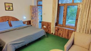 The Skyline Retreat - 4