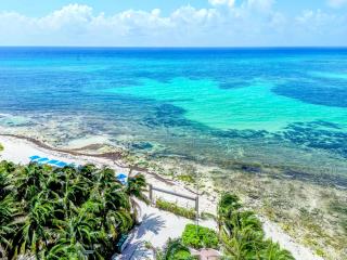 104 Romantic Beachside Escape Zen Theme Kitchen Gym Pool AC - Playa del Carmen - 4