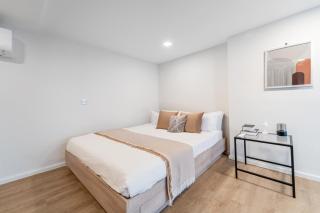 Bright Duplex with Panoramic Views Rooftop Pool and Gym - Bangkok - 8