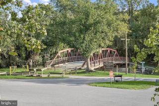 1878 RiverRun B&B - Waterfront, Self-Serve Breakfast, Game Room, WiFi, Trail and River access - Hancock - 2