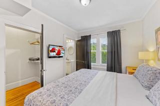 Vibrant and Cozy 2BR near Uptown with Balcony - Charlotte - 2