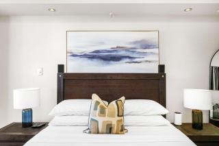 Executive Riverfront Retreat With Stunning Views - Perth - 0