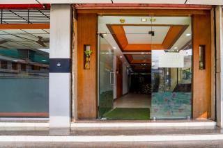 Super Townhouse City Center Ernakulam - Ernakulam - 2