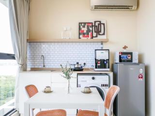 Home Attic at Urban 1 bedroom for 2 pax - 6