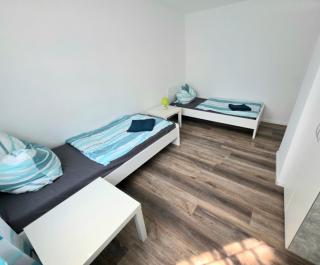 Schöne Monteurwohnung voll ausgestattet bis zu 4 Personen - Burgbrohl - 6