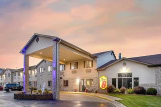 Super 8 by Wyndham Big Rapids - 9