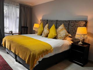 Rabbit Hole Hotel - Krugersdorp - 0