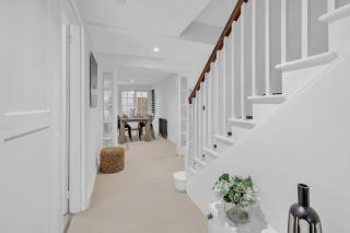 Central Snug with Patio By My Getaways - Worthing - 1