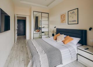 Melissa GK Aparts - 0