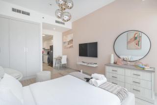 StayShort - An Exceptional Studio in JVC that Sleeps 2! - 1