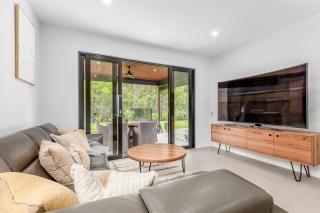Modern Escape with shared Pool, Spa & Golf - Peregian Springs - 0