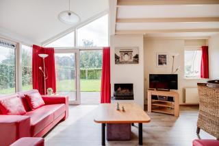 Kraanvogel I Fraaie bungalow met mooie grote tuin - Zwiggelte - 8
