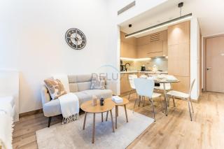Community Views Studio with Balcony Near Parks, Oakley Square Residences, Jumeirah Village Circle by Deluxe Holiday Homes - 3