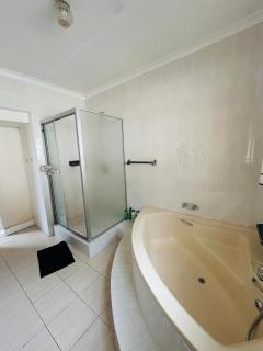 692 Annet Drive - Durban - 4