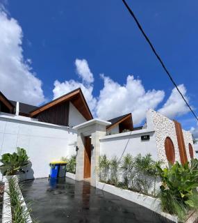 Arkarhea Villa, BRAND NEW! 2BR Tropical Villa with Pool, Canggu - Dalung - 3