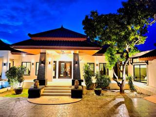 Amazing price & quality BIG PoolVilla - 9