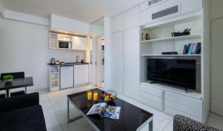 Best Western Regency Suites - 1