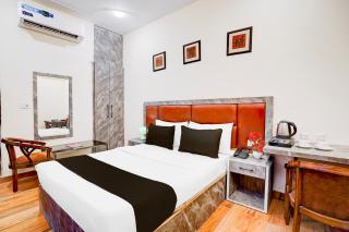 Collection O Pinaki Hotels & Resorts - Greater Noida - 7