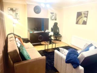 Elegant 3-Bedroom home, free car park! - Sittingbourne - 4
