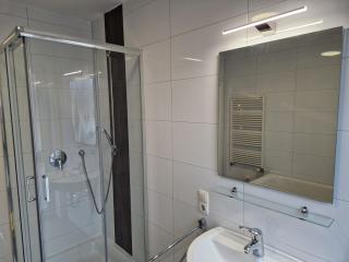 Cozy Apartment: Design Superior Suite Zentral - Küche - Balkon - Cloppenburg - 9