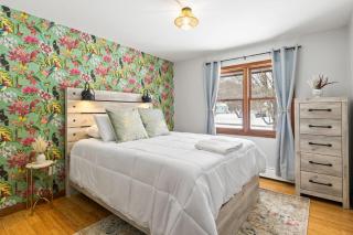 Near Ithaca!Hot Tub! LRG Home!Sleeps 10! Dogs ok! - Newfield - 2