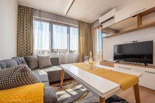 Bright one bedroom apartment with parking space - Varna - 0