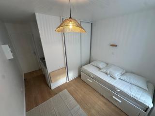Studio refait à neuf, lumineux - 5
