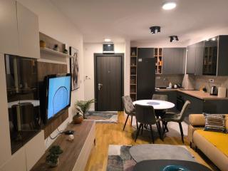 COMODO "Green Hill" - 1