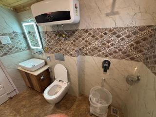 Attic cozy retreat by high rise inn kufri - 3