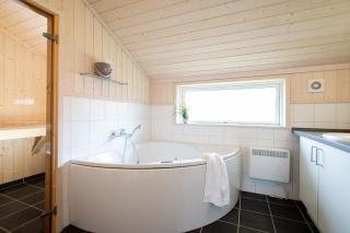 Holiday Vital Resort Ferienhaus mit Sauna, Whirlpool und Kamin - Großenbrode - 8