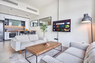 Fresh & Stylish 2br Living At Collective Tower 1 - 5