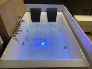 Luxury Jacuzzi Suite- Astir,Tirana - Tirana - 7