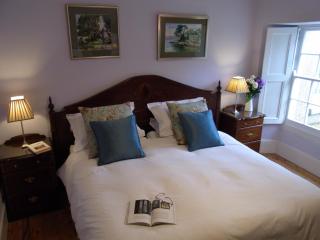 Inchiquin House, period home in the heart of the Burren - 4
