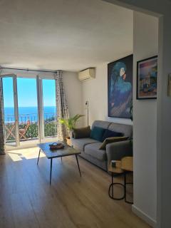 Panoramic sea view of the French Riviera, Parking - Nice - 2