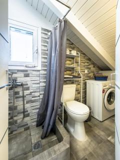 Dollhouse Loft Apartment by MPS - 4