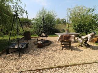Lillie's Shepherd's Hut - Sleeps 2 & Hot Tub - Nottingham - 6