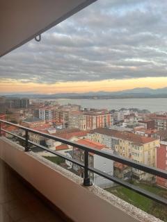 Vistas a la bahía en pleno centro - Santander - 8