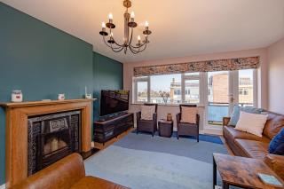 Coastal Charm In Clacton On Sea - 1