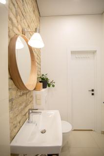 Lukiškės Central Apartment - Self Check-in and Parking Option - Vilnius - 7
