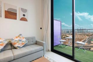 Cozy 1 BR with gym & pool just 15min to Dubai Marina - 1