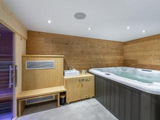 Chalet moderne et cosy avec jacuzzi, sauna et parking à Méribel - FR-1-565-1 - Les Allues - 4